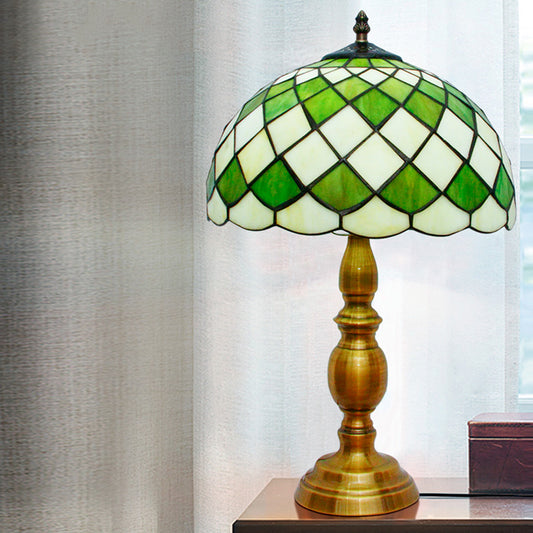 Single Bulb Dome Nightstand Lamp Classic Green Hand Cut Glass Desk Light with Grid Pattern Green Clearhalo 'Lamps' 'Table Lamps' Lighting' 1694216