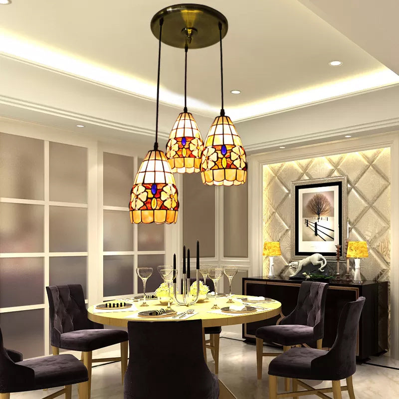 Tiffany Trumpet Cluster Pendant Light Shell 3 Heads Hanging Ceiling Light in Beige for Dining Room Beige Clearhalo 'Ceiling Lights' 'Industrial' 'Island Lights' 'Middle Century Pendants' 'Pendant Lights' 'Pendants' 'Tiffany close to ceiling' 'Tiffany Pendants' 'Tiffany' Lighting' 170150