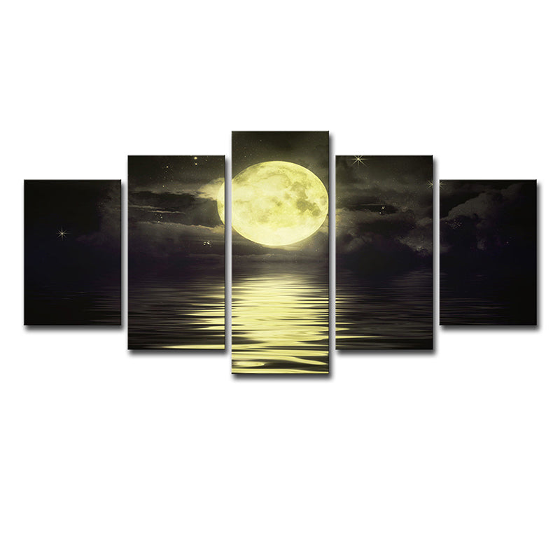 Super Moon over Ocean Art Print Modernist Multi-Piece Canvas in Yellow for Living Room Clearhalo 'Art Gallery' 'Canvas Art' 'Kids' Arts' 1707058