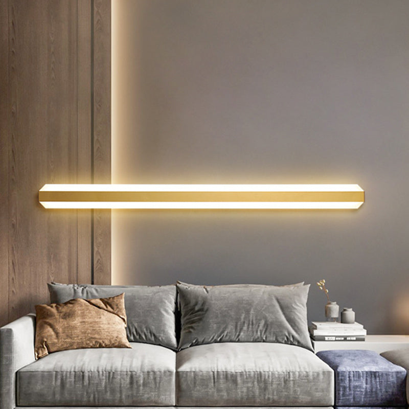 Linear Acrylic Wall Mount Lamp Modern LED Gold Wall Light Fixture in Warm/White Light, 12"/16"/23.5" Wide Clearhalo 'Cast Iron' 'Glass' 'Industrial' 'Modern wall lights' 'Modern' 'Tiffany' 'Traditional wall lights' 'Wall Lamps & Sconces' 'Wall Lights' Lighting' 1710674