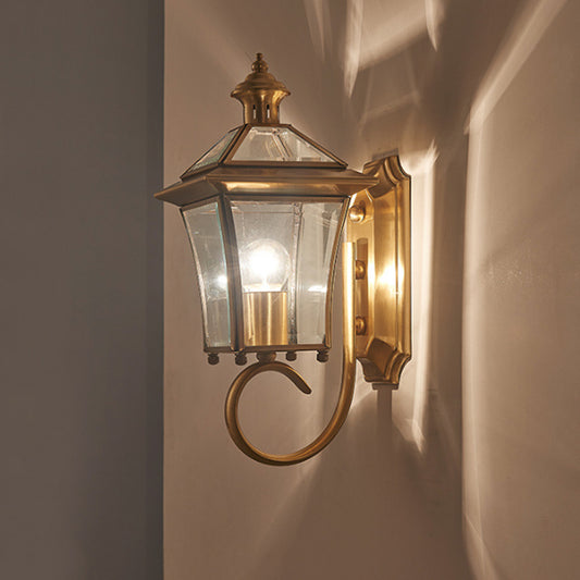 Clear Glass Lantern Wall Light Retro Style 1 Bulb Lodge Wall Lighting Ideas in Brass Clearhalo 'Wall Lamps & Sconces' 'Wall Lights' Lighting' 1710729