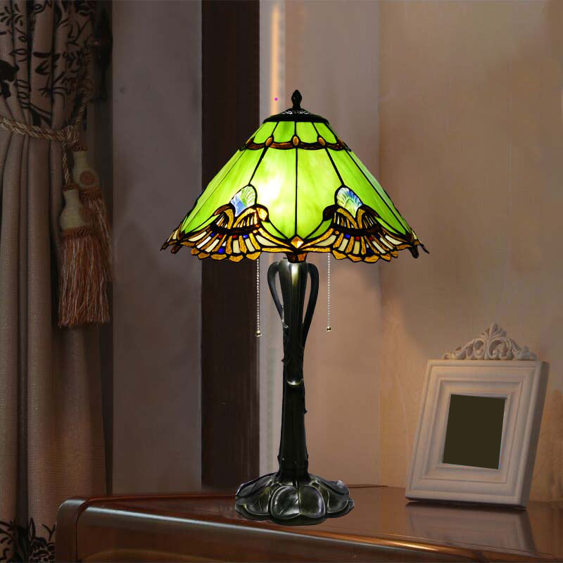 Cone/Dome Nightstand Lighting Victorian Cut Glass 2-Head Gold Pull Chain Table Lamp with Blossom Pattern Gold B Clearhalo 'Lamps' 'Table Lamps' Lighting' 1710957