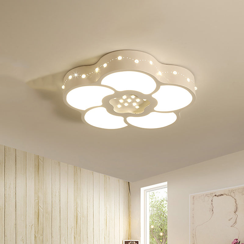 Simplicity Flower/Moon Flush Mount Faceted Crystal LED Bedroom Ceiling Light Fixture in Chrome Clearhalo 'Ceiling Lights' 'Close To Ceiling Lights' 'Close to ceiling' 'Flush mount' Lighting' 1723227