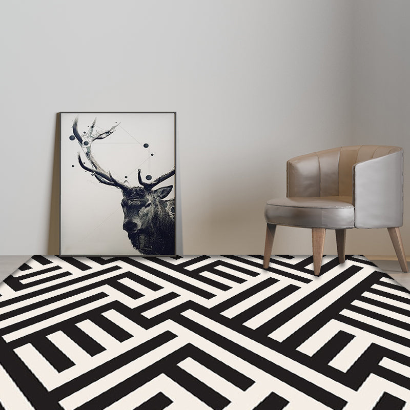 Modern Striped Pattern Rug Black and White Polyester Rug Washable Pet Friendly Non-Slip Area Rug for Living Room White Clearhalo 'Area Rug' 'Modern' 'Rugs' Rug' 1726396