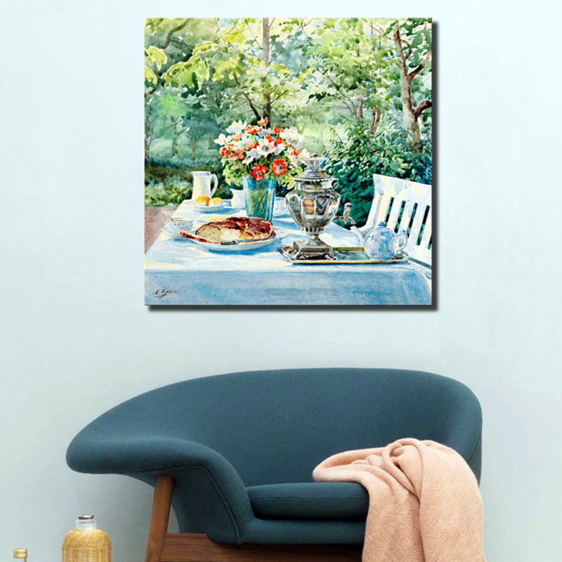 Fiori dell'impressionismo e tazze di tela dipinto di colore chiaro per sala da pranzo
