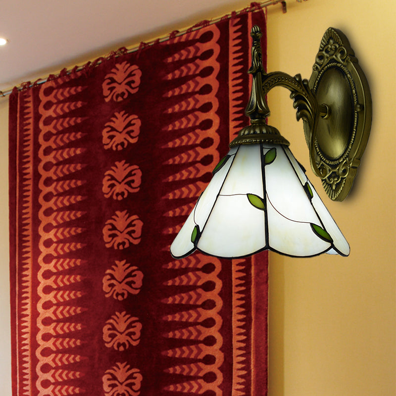 Stained Glass Leaf Wall Mount Light Lodge Loft 1 Light Wall Lighting in White for Bedroom Clearhalo 'Industrial' 'Middle century wall lights' 'Tiffany wall lights' 'Tiffany' 'Wall Lamps & Sconces' 'Wall Lights' Lighting' 174054