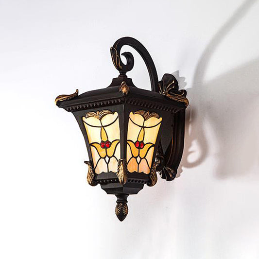 Lantern Wall Mount Fixture Industrial Vintage Stained Glass 1 Head Wall Lantern in Beige for Balcony Clearhalo 'Industrial' 'Middle century wall lights' 'Tiffany wall lights' 'Tiffany' 'Wall Lamps & Sconces' 'Wall Lights' Lighting' 174766