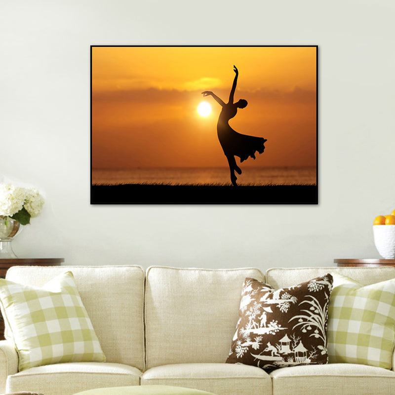 Stunning Dance at Sunset Canvas House Interior Scenery Wall Art Print in Orange-Black Clearhalo 'Art Gallery' 'Canvas Art' 'Contemporary Art Gallery' 'Modern' Arts' 1760983