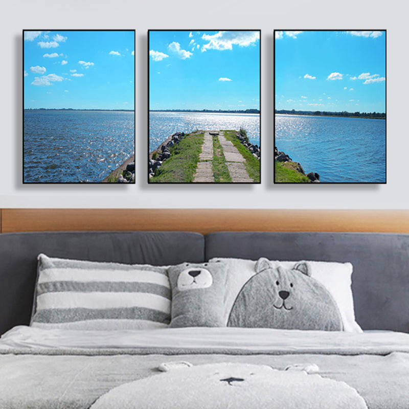 Blue and Green Tropix Canvas Art Photo Road to the Sea Wall Decor for Living Room Clearhalo 'Art Gallery' 'Canvas Art' 'Contemporary Art Gallery' 'Modern' Arts' 1761928