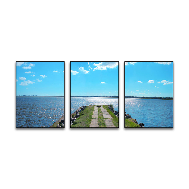 Blue and Green Tropix Canvas Art Photo Road to the Sea Wall Decor for Living Room Clearhalo 'Art Gallery' 'Canvas Art' 'Contemporary Art Gallery' 'Modern' Arts' 1761930