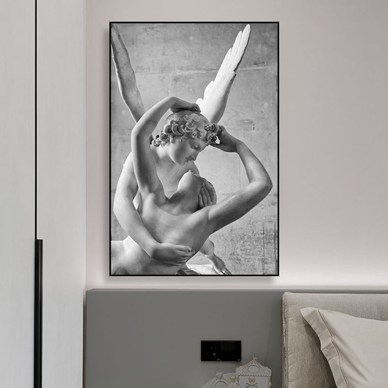 Hugging Statues Wall Decor Vintage Style Canvas Art Print, Multiple Sizes Available Clearhalo 'Arts' 'Canvas Art' 1762231