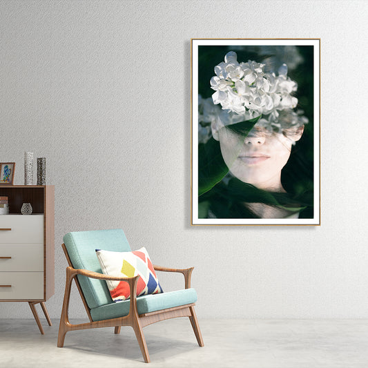 Photography Canvas Contemporary Wall Art Print Stylish Maiden in Green, Multiple Sizes Clearhalo 'Art Gallery' 'Canvas Art' 'Contemporary Art Gallery' 'Modern' Arts' 1764589