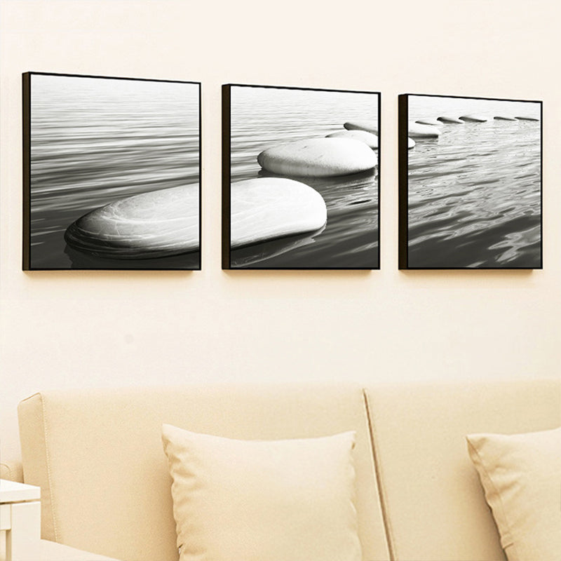 Seaside Oval Stone Scene Painting Light Color Modern Wrapped Canvas for Living Room Clearhalo 'Art Gallery' 'Canvas Art' 'Contemporary Art Gallery' 'Modern' Arts' 1765152