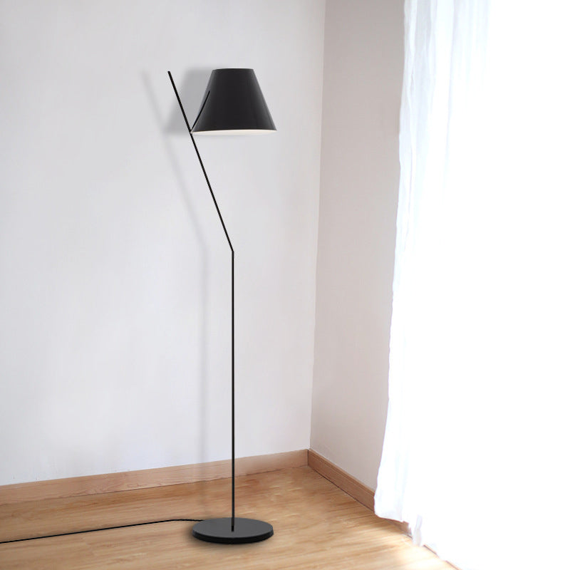 Black Cone Standing Lamp Minimalism 1-Light Fabric Floor Lighting for Drawing Room Black Clearhalo 'Floor Lamps' 'Lamps' Lighting' 1781472