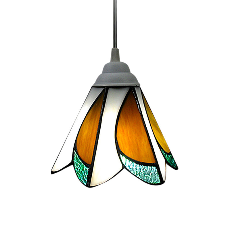 Tiffany-Style Floral Pendulum Light 1 Head Handcrafted Art Glass Suspension Lamp in Blue/Green for Foyer Clearhalo 'Ceiling Lights' 'Industrial' 'Middle Century Pendants' 'Pendant Lights' 'Pendants' 'Tiffany close to ceiling' 'Tiffany Pendants' 'Tiffany' Lighting' 178273