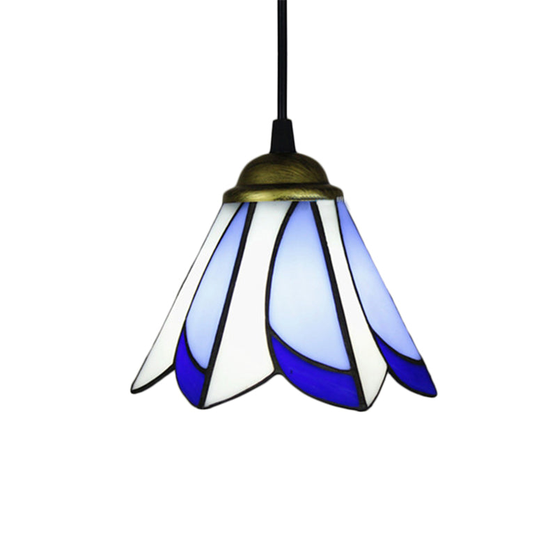 Tiffany-Style Floral Pendulum Light 1 Head Handcrafted Art Glass Suspension Lamp in Blue/Green for Foyer Clearhalo 'Ceiling Lights' 'Industrial' 'Middle Century Pendants' 'Pendant Lights' 'Pendants' 'Tiffany close to ceiling' 'Tiffany Pendants' 'Tiffany' Lighting' 178276