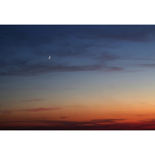 Large Nightfall Crescent Wallpaper Mural Waterproof Modern Living Room Wall Decor Clearhalo 'Wall Decor' 'Wall Mural' 1784496