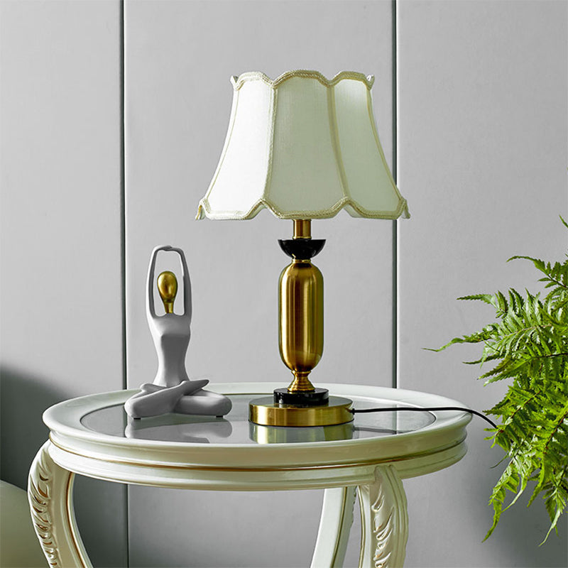 1 Light Scalloped Bell Night Lighting Traditional White/Yellow Fabric Table Lamp with Elliptical Base Clearhalo 'Lamps' 'Table Lamps' Lighting' 1787207