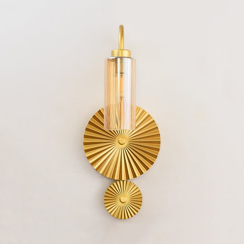Brass Gooseneck Wall Mounted Lamp Mid Century 1 Head Iron Sconce Lighting with Clear/Amber Glass Shade and Scallop Backplate Clearhalo 'Cast Iron' 'Glass' 'Industrial' 'Modern wall lights' 'Modern' 'Tiffany' 'Traditional wall lights' 'Wall Lamps & Sconces' 'Wall Lights' Lighting' 1789149