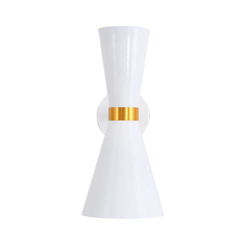 Black/White Cocktail Shaker Sconce Lamp Modern 1 Light Metal Wall Mounted Lighting with Rotatable Joint Clearhalo 'Cast Iron' 'Glass' 'Industrial' 'Modern wall lights' 'Modern' 'Tiffany' 'Traditional wall lights' 'Wall Lamps & Sconces' 'Wall Lights' Lighting' 1789393