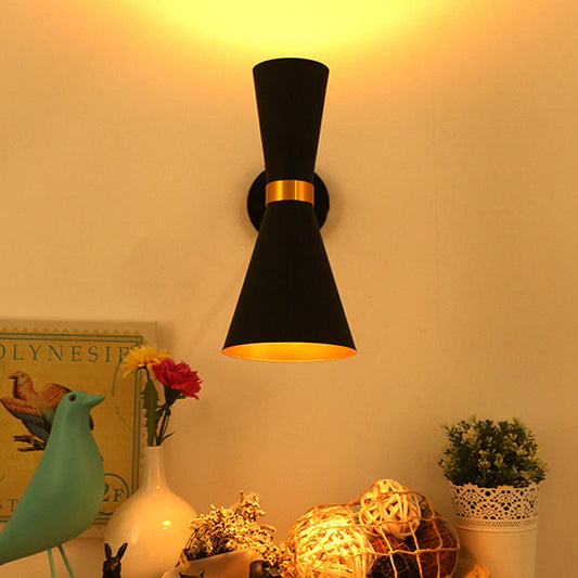 Black/White Cocktail Shaker Sconce Lamp Modern 1 Light Metal Wall Mounted Lighting with Rotatable Joint Black Clearhalo 'Cast Iron' 'Glass' 'Industrial' 'Modern wall lights' 'Modern' 'Tiffany' 'Traditional wall lights' 'Wall Lamps & Sconces' 'Wall Lights' Lighting' 1789395