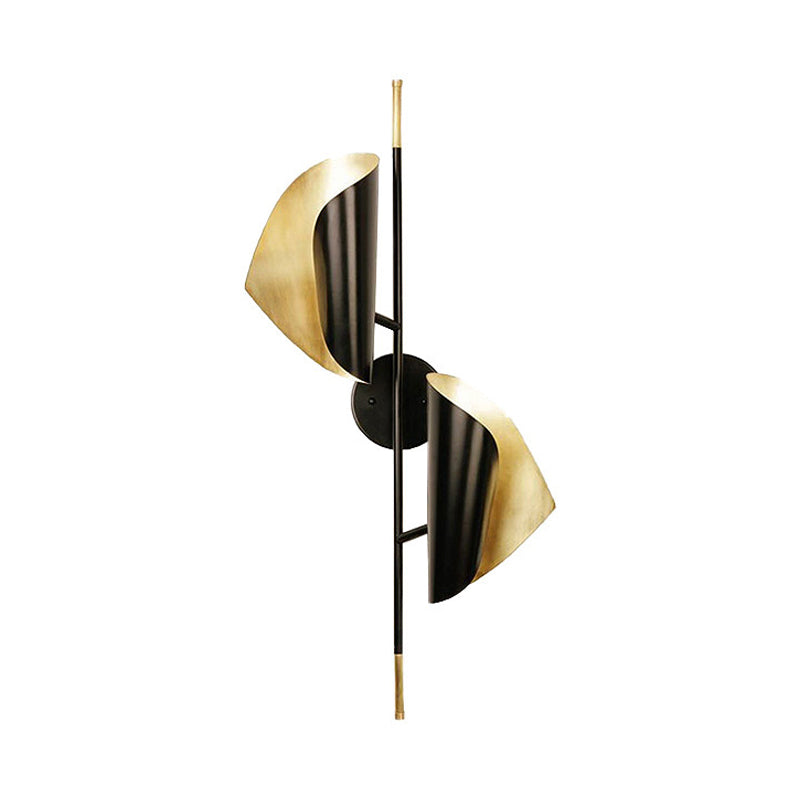Iron Ribbed Curved Sheet Sconce Postmodern 2 Heads Black and Gold Inner Wall Mount Lighting for Stair Clearhalo 'Cast Iron' 'Glass' 'Industrial' 'Modern wall lights' 'Modern' 'Tiffany' 'Traditional wall lights' 'Wall Lamps & Sconces' 'Wall Lights' Lighting' 1789456