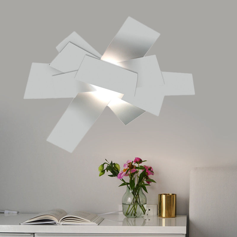 Metallic Stacked Surface Wall Sconce Nordic Novelty 1 Bulb White Wall Light Fixture White Clearhalo 'Cast Iron' 'Glass' 'Industrial' 'Modern wall lights' 'Modern' 'Tiffany' 'Traditional wall lights' 'Wall Lamps & Sconces' 'Wall Lights' Lighting' 1789473