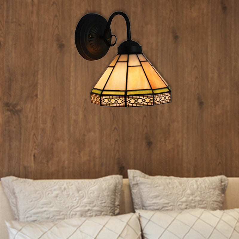Geometric Wall Sconce Lighting Traditional 1 Light Stained Glass Wall Light for Dining Room Clearhalo 'Industrial' 'Middle century wall lights' 'Tiffany wall lights' 'Tiffany' 'Wall Lamps & Sconces' 'Wall Lights' Lighting' 179473