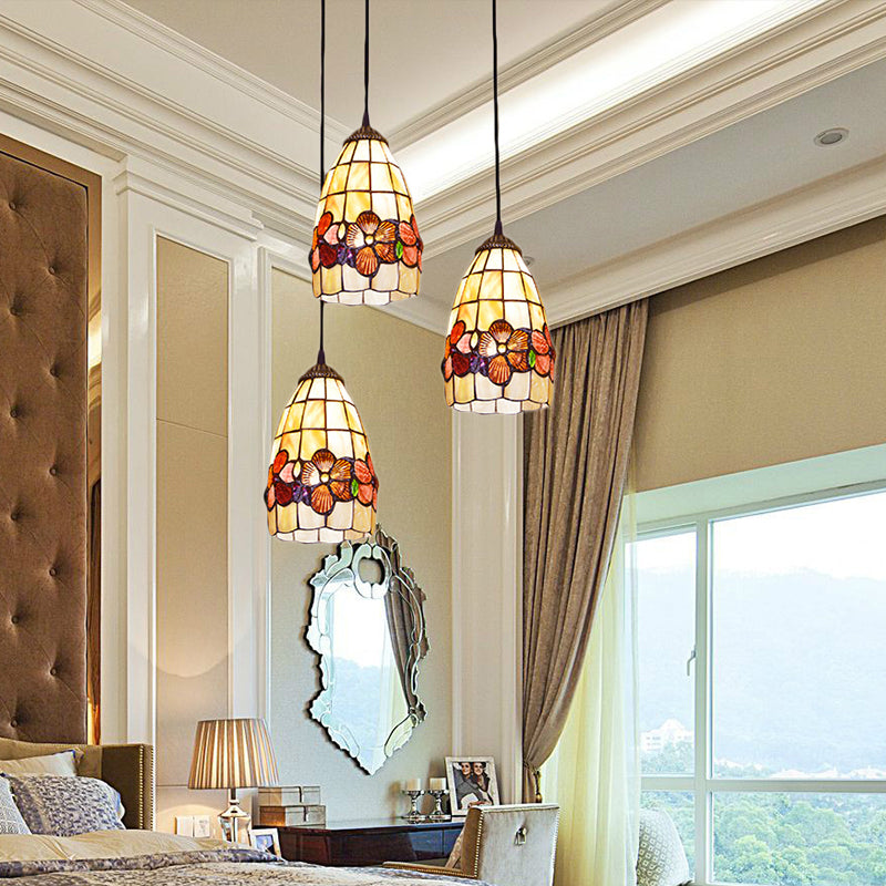 Shell Bell Cluster Pendant Light Baroque 3 Bulbs Hanging Light Fixture in Yellow with Linear/Round Canopy Clearhalo 'Ceiling Lights' 'Close To Ceiling Lights' 'Industrial' 'Middle Century Pendants' 'Pendant Lights' 'Pendants' 'Tiffany close to ceiling' 'Tiffany Pendants' 'Tiffany' Lighting' 179796