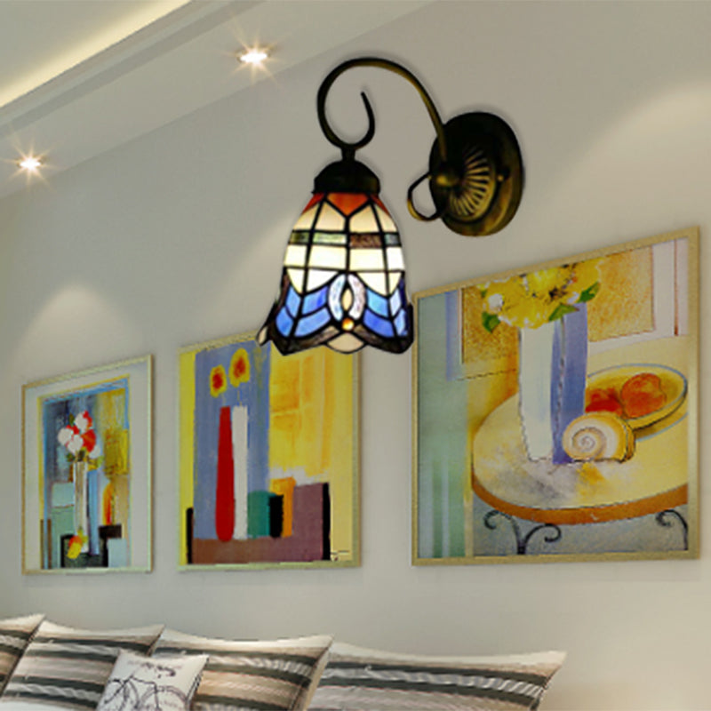 Baroque Style 8"/6" W Grid Bell Wall Light Stained Glass 1 Head Beige Wall Sconce for Kitchen Clearhalo 'Industrial' 'Middle century wall lights' 'Tiffany wall lights' 'Tiffany' 'Wall Lamps & Sconces' 'Wall Lights' Lighting' 180078