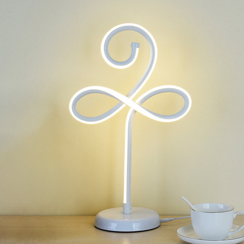 Metallic Clover-Like Night Table Light Simple Style LED Task Lamp in White for Sleeping Room Clearhalo 'Lamps' 'Table Lamps' Lighting' 1804644