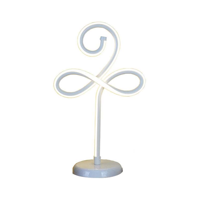 Metallic Clover-Like Night Table Light Simple Style LED Task Lamp in White for Sleeping Room Clearhalo 'Lamps' 'Table Lamps' Lighting' 1804645
