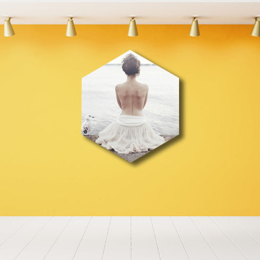 Illustrated Modern Style Canvas Print with Half-Naked Girl in White for Room Hallway Clearhalo 'Art Gallery' 'Canvas Art' 'Contemporary Art Gallery' 'Modern' Arts' 1808886