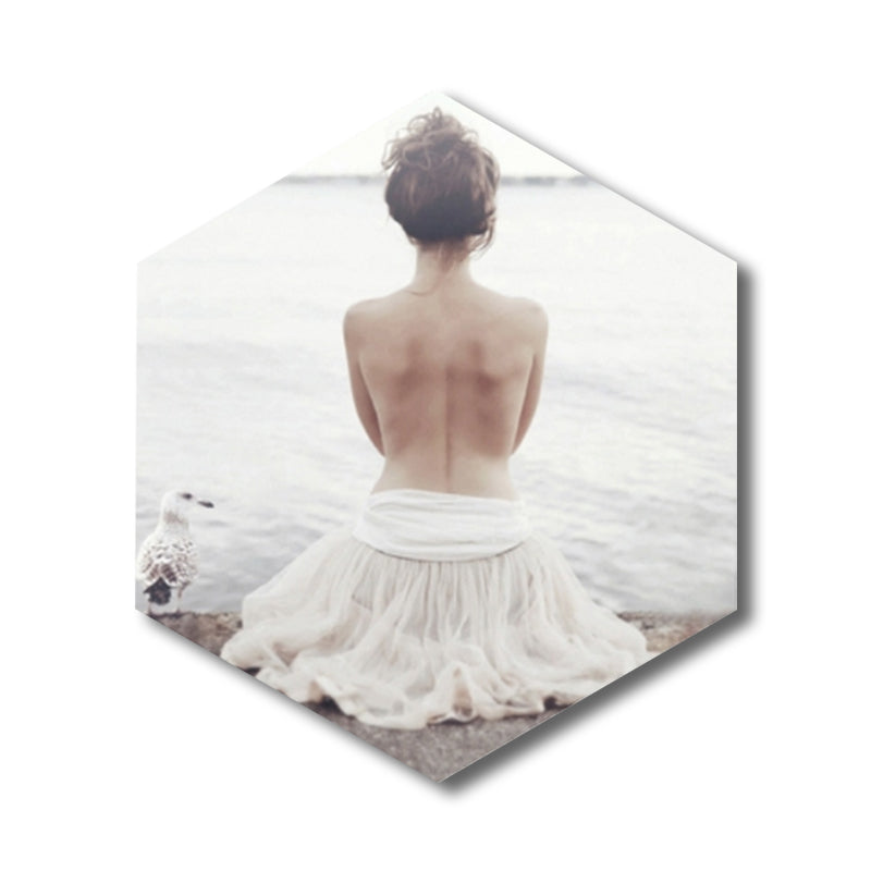 Illustrated Modern Style Canvas Print with Half-Naked Girl in White for Room Hallway Clearhalo 'Art Gallery' 'Canvas Art' 'Contemporary Art Gallery' 'Modern' Arts' 1808887