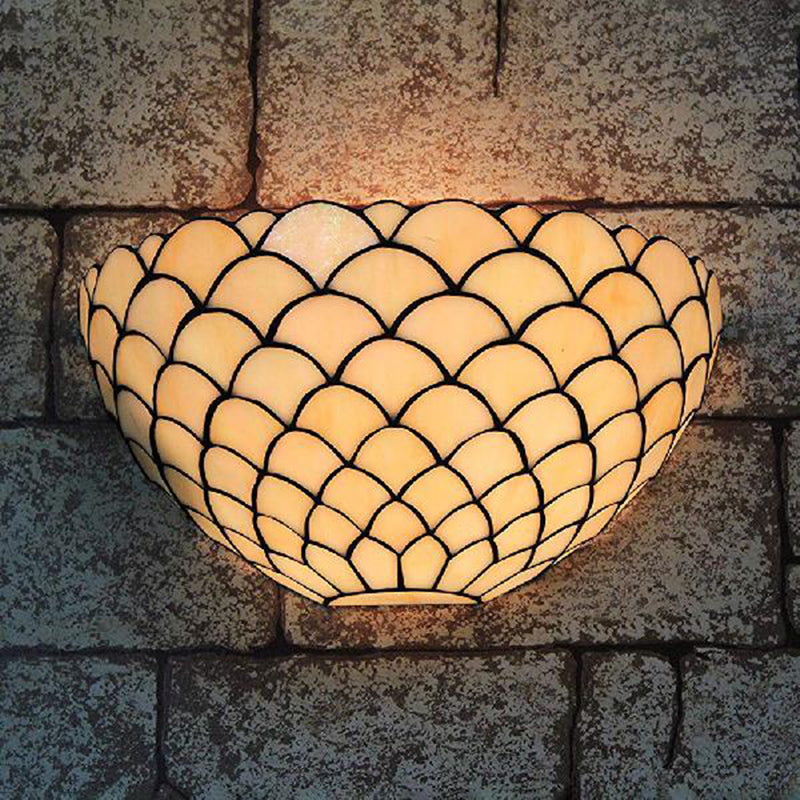 Beige Fish Scale Sconce Light Traditional Stained Glass 1 Light Wall Mount Light for Bedroom Clearhalo 'Industrial' 'Middle century wall lights' 'Tiffany wall lights' 'Tiffany' 'Wall Lamps & Sconces' 'Wall Lights' Lighting' 181017