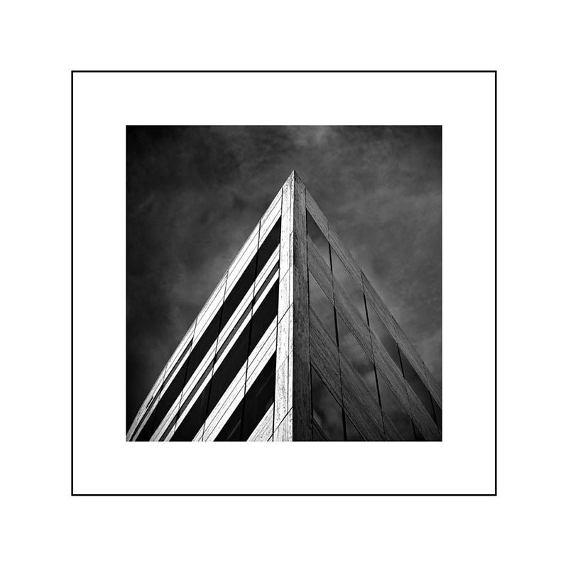 Photograph Architecture Wall Art Print in Dark Color Canvas Wall Decor, Textured Clearhalo 'Art Gallery' 'Canvas Art' 'Contemporary Art Gallery' 'Modern' Arts' 1810230