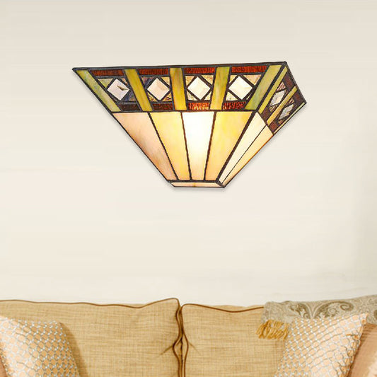 Mission Wall Mount Light with Trapezoid Shade Stained Glass 1 Bulb Sconce Light for Bedroom Beige Clearhalo 'Industrial' 'Middle century wall lights' 'Tiffany wall lights' 'Tiffany' 'Wall Lamps & Sconces' 'Wall Lights' Lighting' 181345