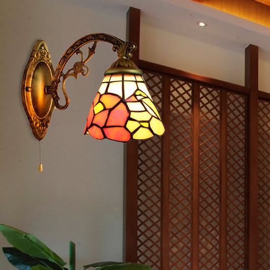 Dining Room Floral Wall Sconce Stained Glass One Light Tiffany Rustic Sconce Light in Antique Brass Antique Brass Clearhalo 'Industrial' 'Middle century wall lights' 'Tiffany wall lights' 'Tiffany' 'Wall Lamps & Sconces' 'Wall Lights' Lighting' 184052