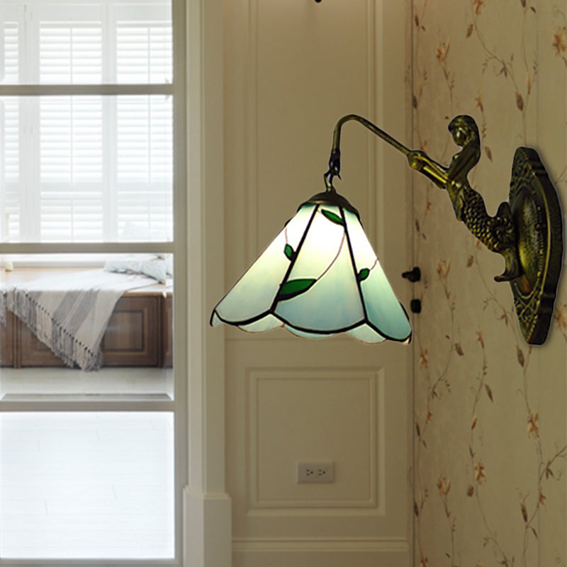 Green Glass Lily Wall Mount Light Tiffany 1 Head Antique Brass Sconce Light for Hallway Green Clearhalo 'Industrial' 'Middle century wall lights' 'Tiffany wall lights' 'Tiffany' 'Wall Lamps & Sconces' 'Wall Lights' Lighting' 185408
