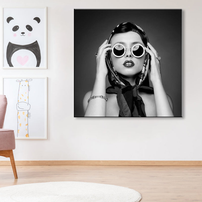 Fashionable Girl Wall Art Decor Pastel Color Canvas Painting, Textured, Multiple Sizes Clearhalo 'Art Gallery' 'Canvas Art' 'Contemporary Art Gallery' 'Modern' Arts' 1859749