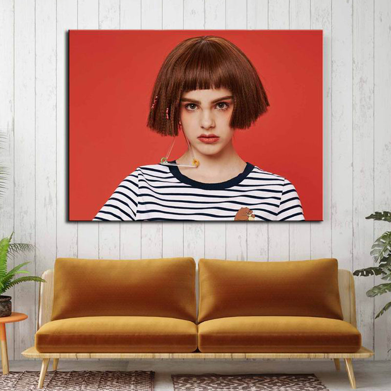 Pastel Color Photo Girl Canvas Print Fashion Glam Textured Wall Decor for Guest Room Red Clearhalo 'Arts' 'Canvas Art' 1859771