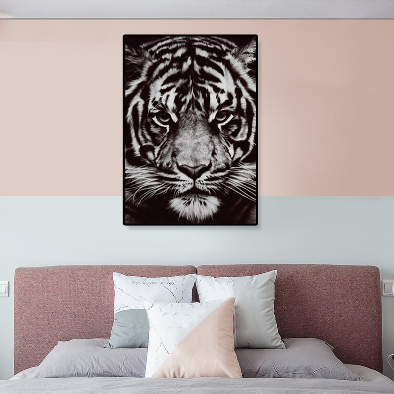 Photographs Modern Style Canvas Art with Wild Animal Pattern in Dark Color for Home Clearhalo 'Art Gallery' 'Canvas Art' 'Contemporary Art Gallery' 'Modern' Arts' 1861771