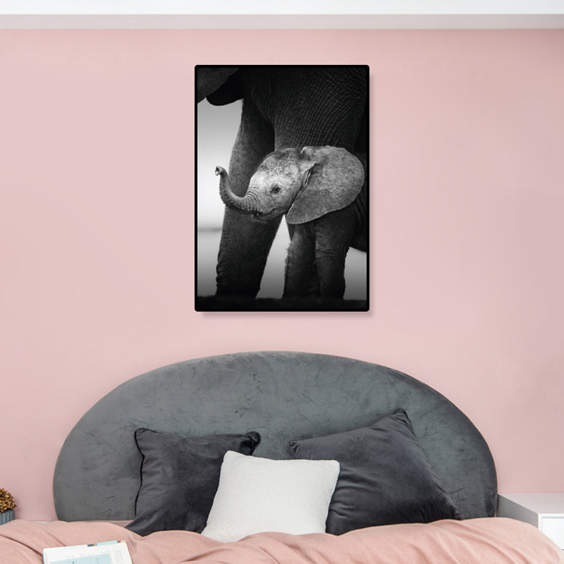 Photographs Modern Style Canvas Art with Wild Animal Pattern in Dark Color for Home Light Gray Clearhalo 'Art Gallery' 'Canvas Art' 'Contemporary Art Gallery' 'Modern' Arts' 1861777