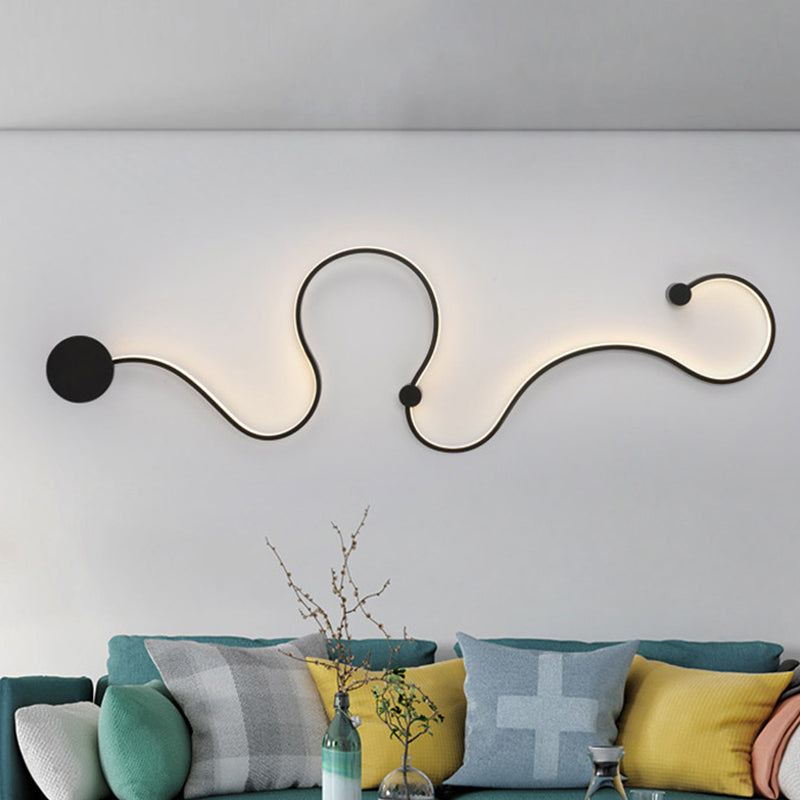Metal Snake-Like Wall Sconce Lighting Simplicity 25.5"/50" W LED Wall Mount Lamp in Black, Warm/White Light Black 50" Clearhalo 'Cast Iron' 'Glass' 'Industrial' 'Modern wall lights' 'Modern' 'Tiffany' 'Traditional wall lights' 'Wall Lamps & Sconces' 'Wall Lights' Lighting' 1866980