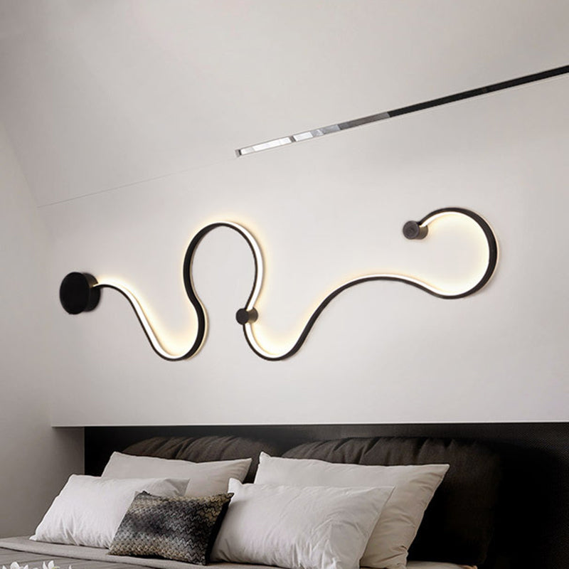 Metal Snake-Like Wall Sconce Lighting Simplicity 25.5"/50" W LED Wall Mount Lamp in Black, Warm/White Light Clearhalo 'Cast Iron' 'Glass' 'Industrial' 'Modern wall lights' 'Modern' 'Tiffany' 'Traditional wall lights' 'Wall Lamps & Sconces' 'Wall Lights' Lighting' 1866981