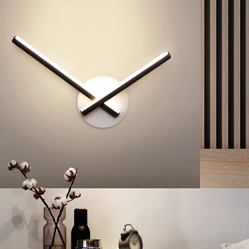 Overlapping Lines Metallic Wall Sconce Simplicity Black/White LED Wall Lamp Fixture with Round Backplate, Warm/White Light Black Clearhalo 'Cast Iron' 'Glass' 'Industrial' 'Modern wall lights' 'Modern' 'Tiffany' 'Traditional wall lights' 'Wall Lamps & Sconces' 'Wall Lights' Lighting' 1867002