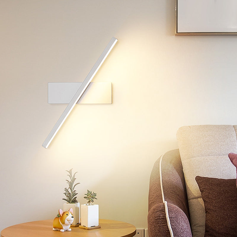 Linear Vanity Wall Sconce Contemporary Metallic Black/White LED Wall Light Fixture in Warm/White Light Clearhalo 'Cast Iron' 'Glass' 'Industrial' 'Modern wall lights' 'Modern' 'Tiffany' 'Traditional wall lights' 'Vanity Lights' 'Wall Lights' Lighting' 1867174