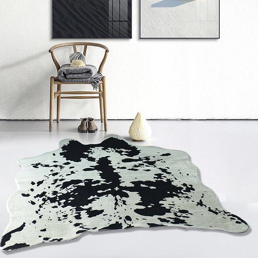 Black Bedroom Rug Modern Cow Skin Pattern Rug Polyester Anti-Slip Backing Washable Area Rug Clearhalo 'Area Rug' 'Casual' 'Rugs' Rug' 1868731