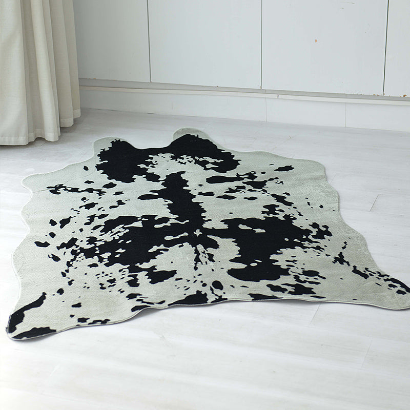 Black Bedroom Rug Modern Cow Skin Pattern Rug Polyester Anti-Slip Backing Washable Area Rug Clearhalo 'Area Rug' 'Casual' 'Rugs' Rug' 1868732