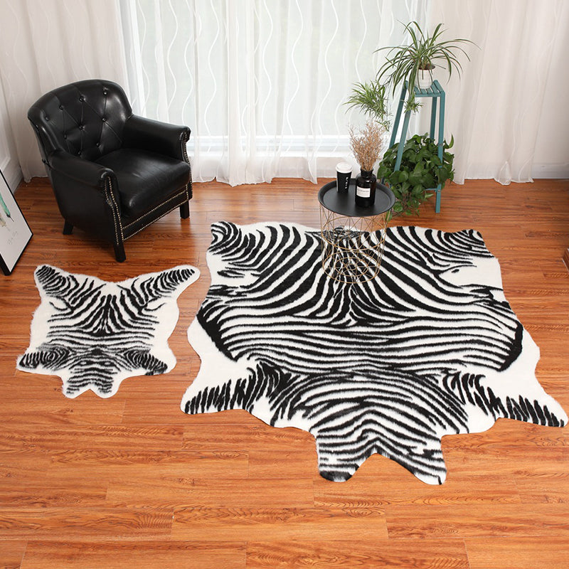 Black Zebra Striped Pattern Rug Polyester Novelty Rug Washable Non-Slip Pet Friendly Carpet for Living Room Clearhalo 'Area Rug' 'Casual' 'Rugs' Rug' 1869349